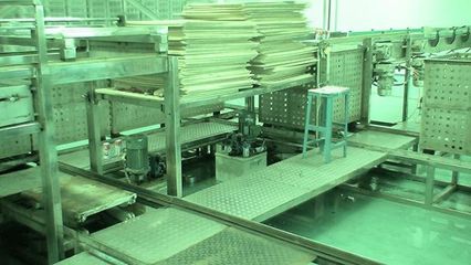 zwzk-2-全自動裝筐、卸筐機組-浙江煒馳輕工機械